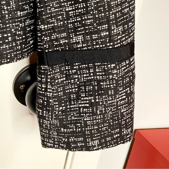 ANN KLEIN Women's Black and White Jacket with Bows at the Front - Picture 5 of 16